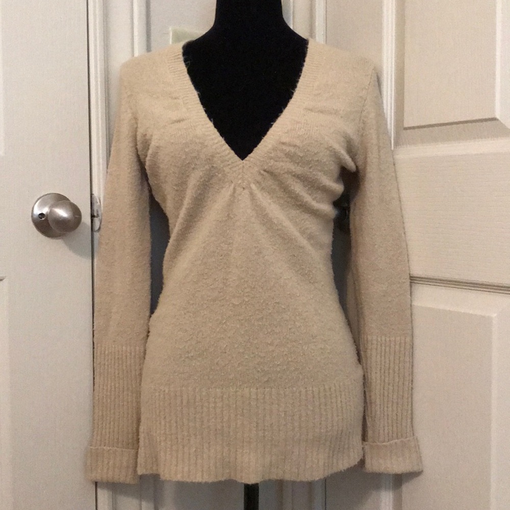 🛍2/$10 V-Neck Stretchy Sweater